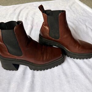 Madden Girl Triumph Brown Chelsea Lug Sole Boots Women’s 10M